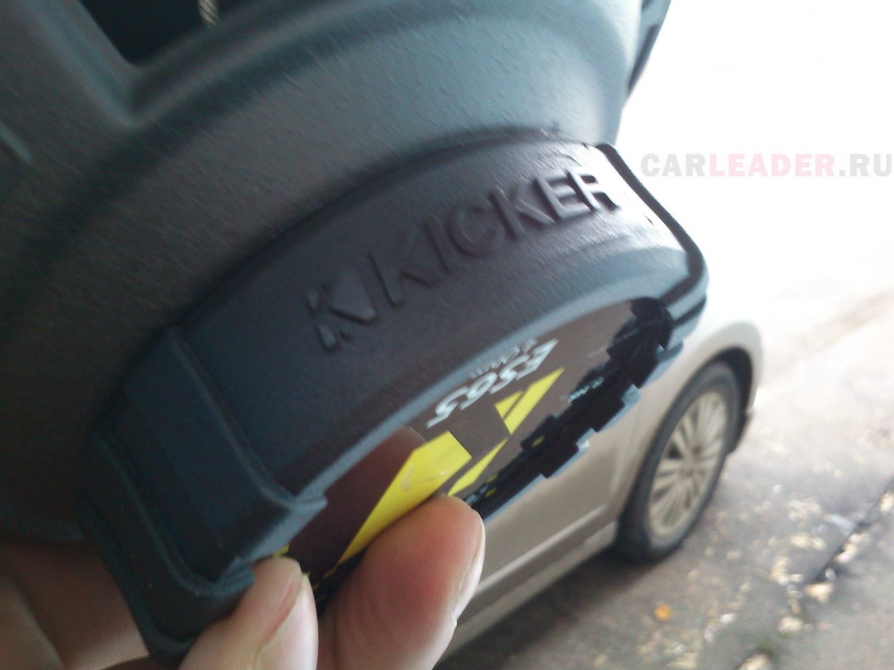 Kicker ES65 @ Infiniti G20 (Nissan Bluebird Axis)